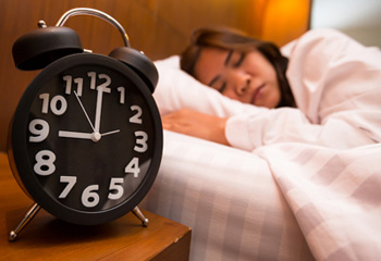  خواب زیاد نشانه چیست؟ راه درمان زیاد خوابیدن 